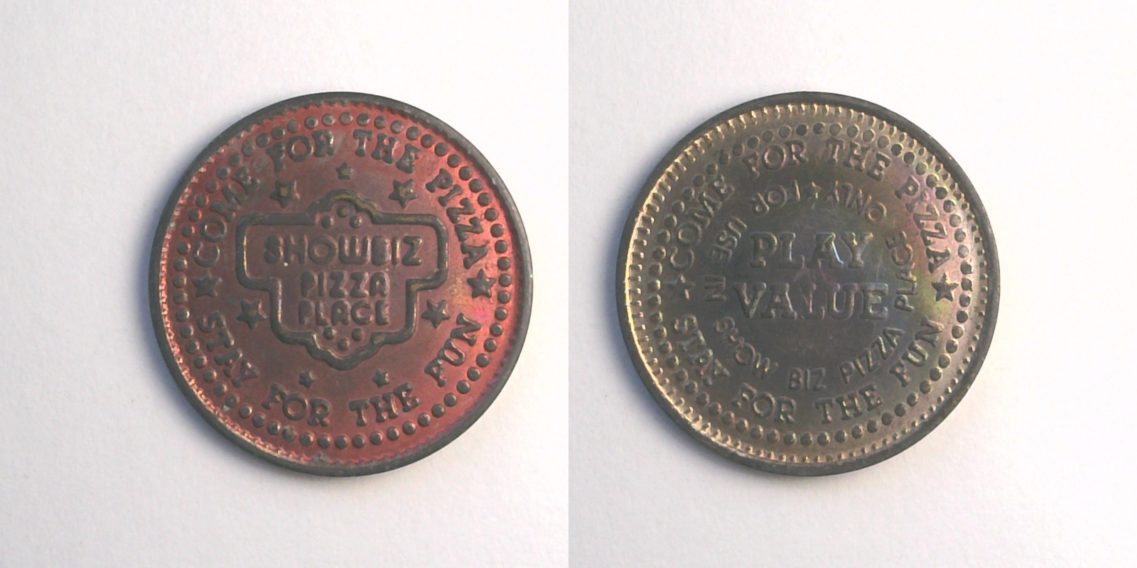 ShowBiz Pizza S13aN-red Showbiz Pizza Place Token (S13aN-red) token — front and reverse