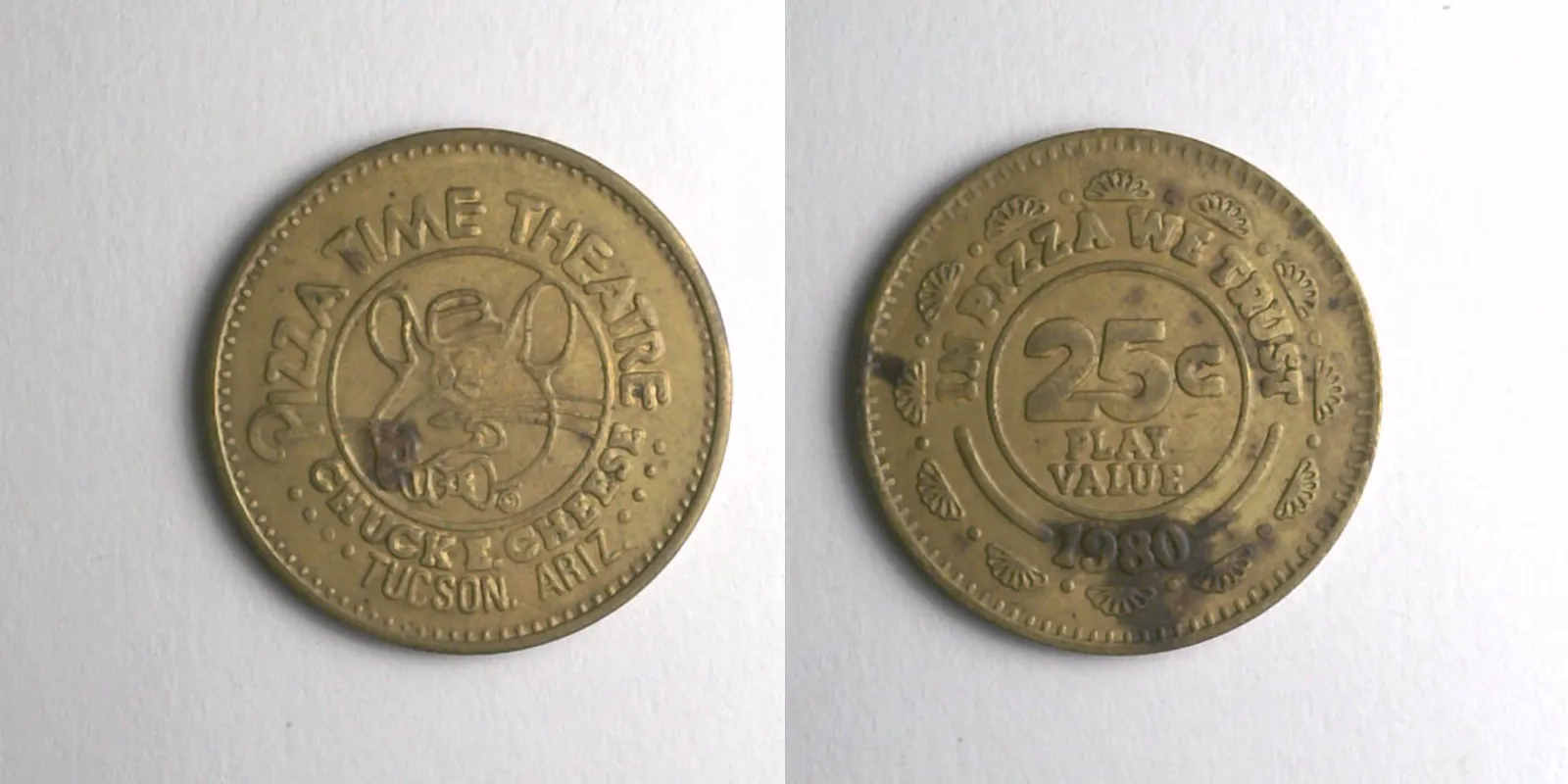 Chuck E. Cheese 152B 1980 Chuck E Cheese Token (152B) (1980) token — front and reverse