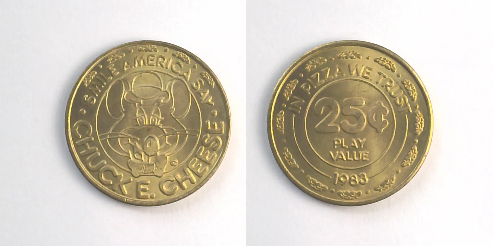 Chuck E. Cheese 201B 1983 Chuck E Cheese Token (201B) (1983) token — front and reverse