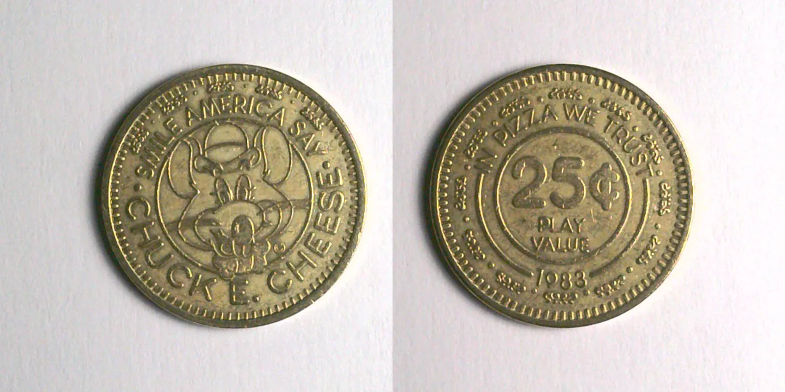 Chuck E. Cheese 203B 1983 Chuck E Cheese Token (203B) (1983) token — front and reverse