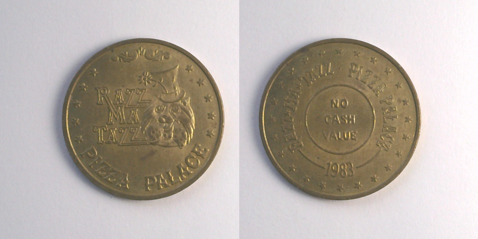 Razz Ma Tazz Pizza Palace RMT101B 1983 Razz Ma Tazz Token (RMT101B) (1983) token — front and reverse