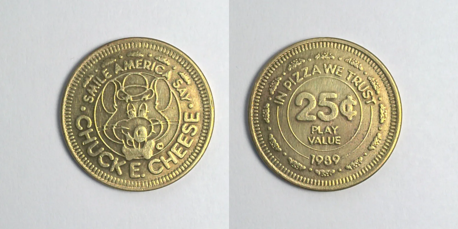 Chuck E. Cheese 215B 1989 Chuck E Cheese Token (215B) (1989) token — front and reverse