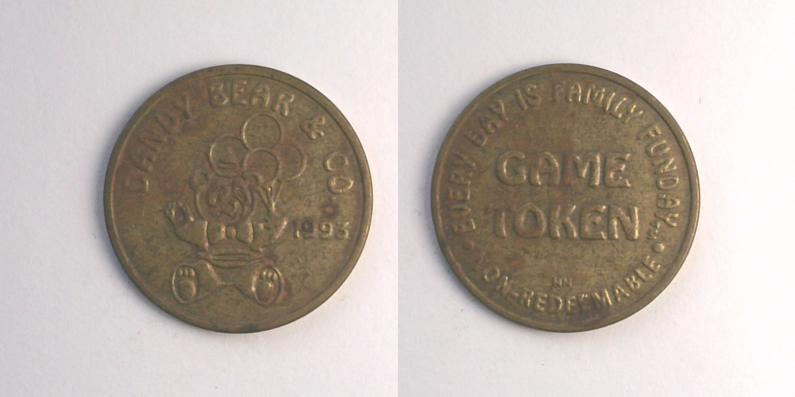 Dandy Bear DB102B 1993 Dandy Bear Token (DB102B) token — front and reverse