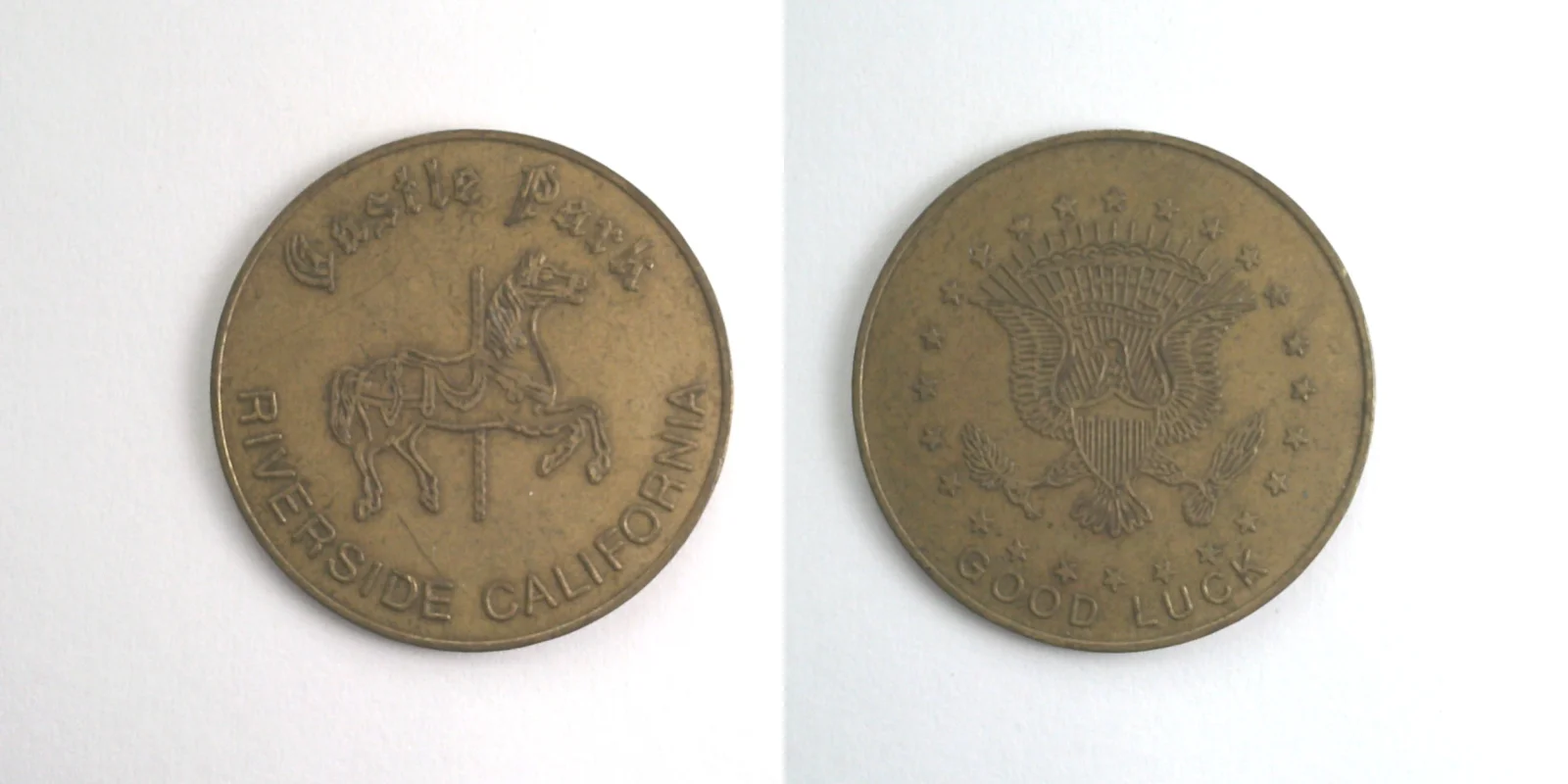 Castle Entertainment CP201B Castle Park Token (CP201B) token — front and reverse