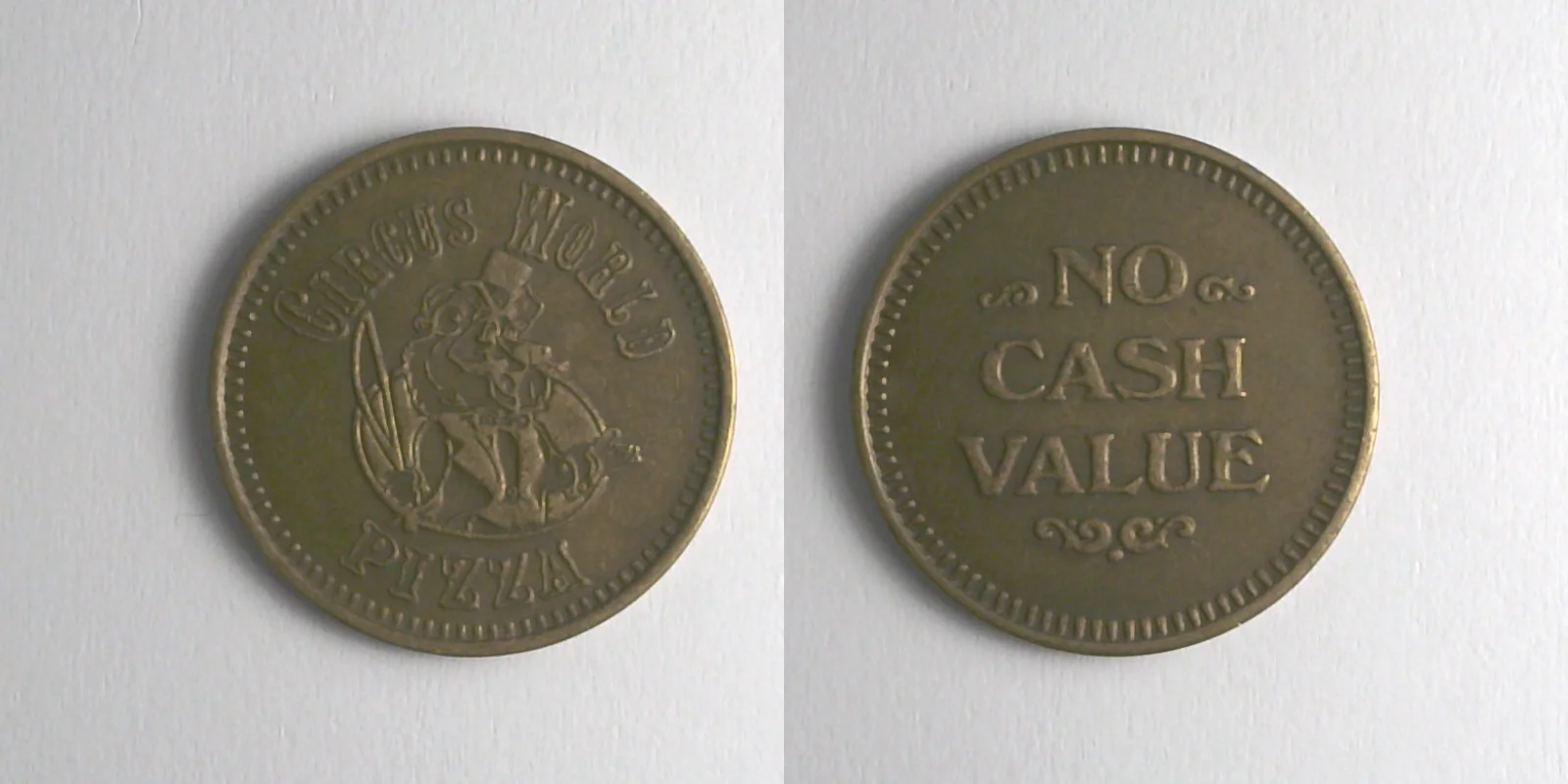 Circus World Pizza CWP101B Circus World Pizza Token (CWP101B) token — front