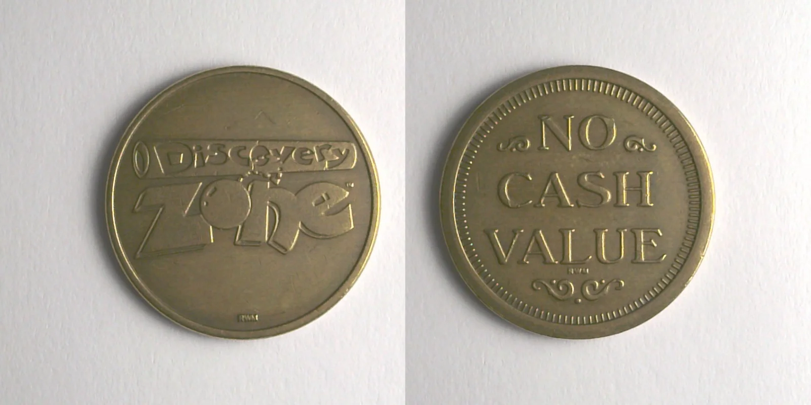 Discovery Zone DZ208B Discovery Zone Token (DZ208B) token — front and reverse
