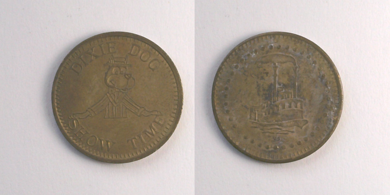 Dixie Dog Showtime DD101B Dixie Dog Token (DD101B) token — front and reverse