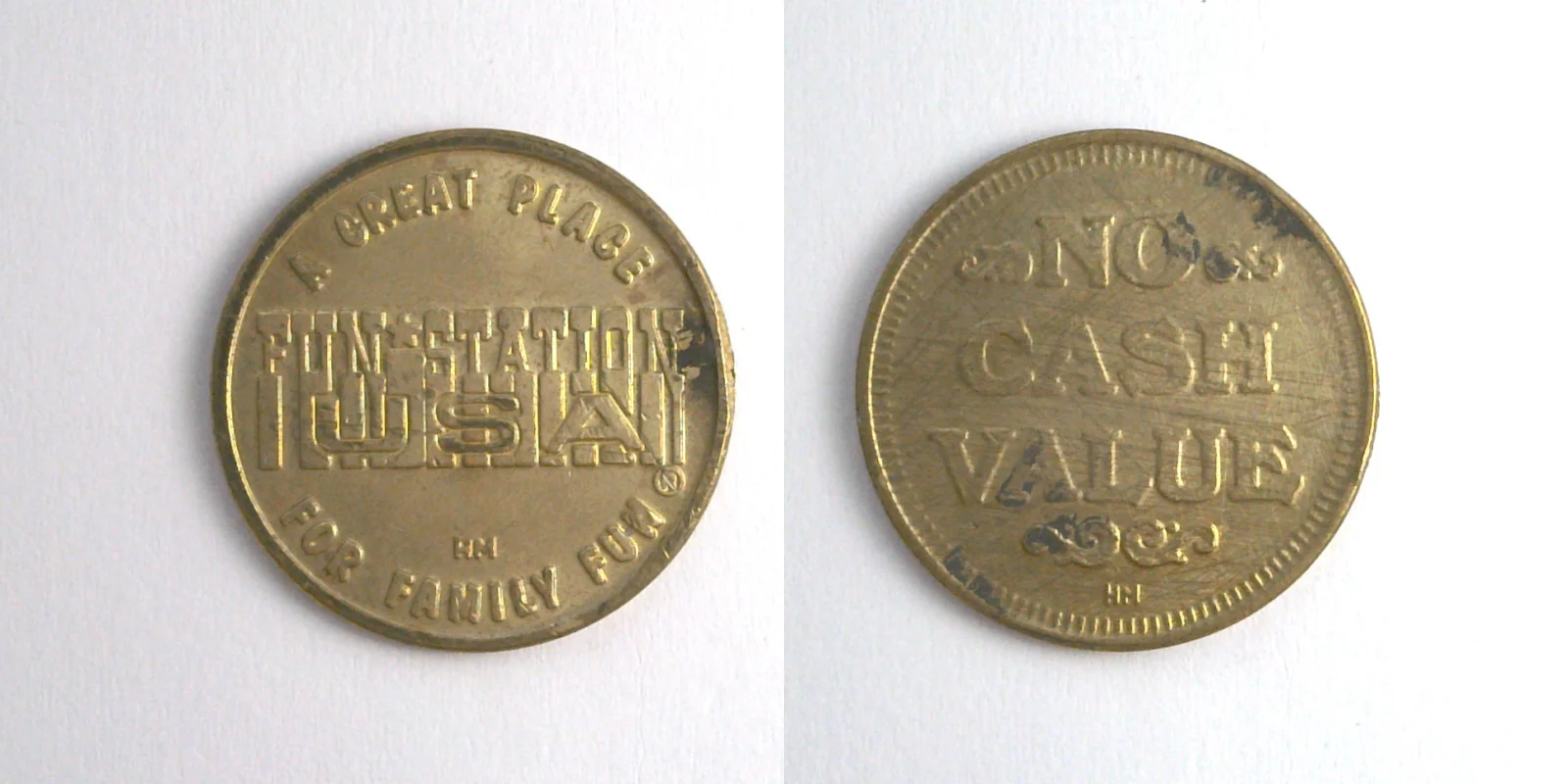 Fun Station USA FS111B Fun Station USA Token (FS111B) token — front and reverse