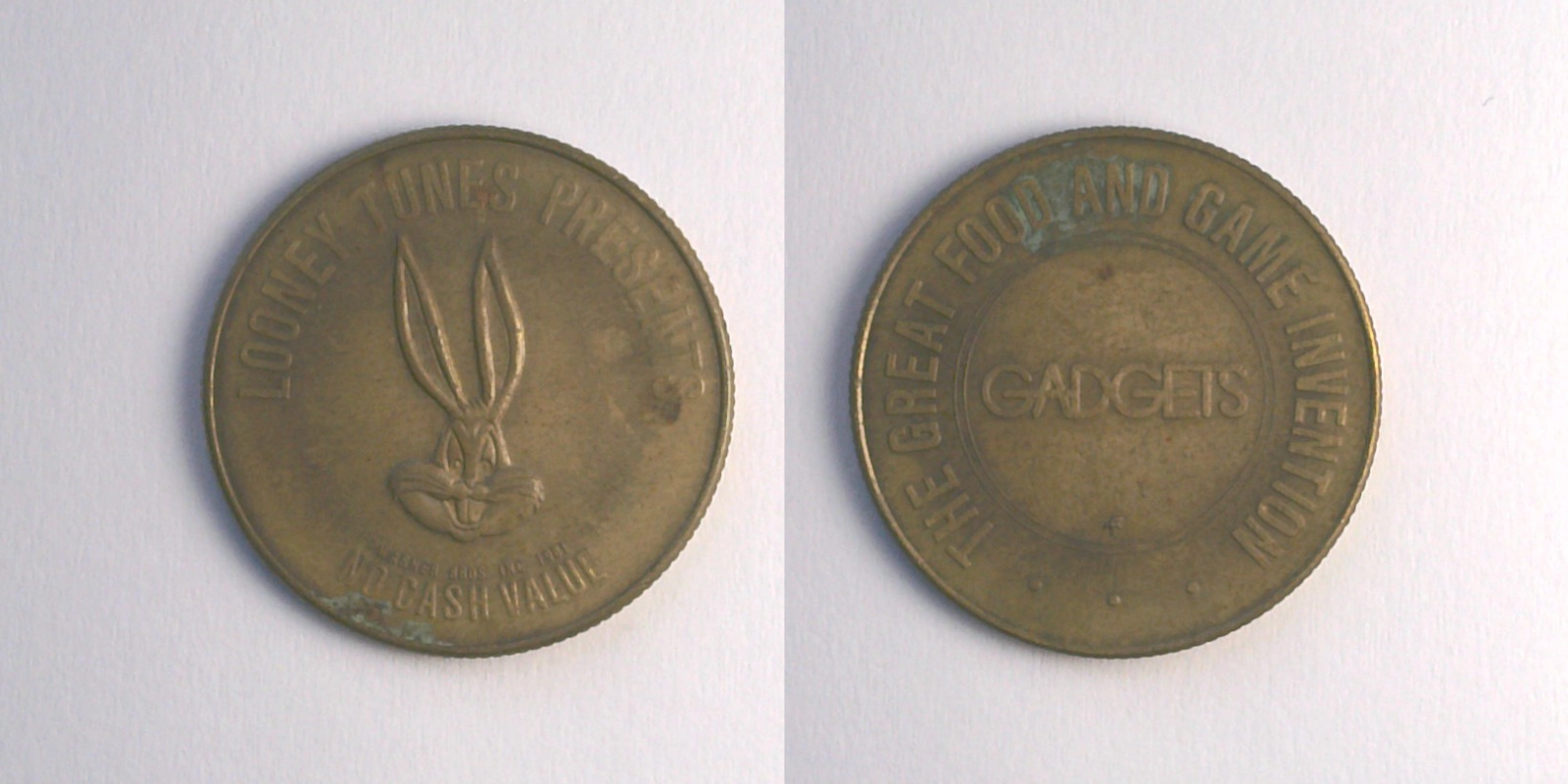 Gadgets / Gizmos GG101B Gadgets Looney Tunes Bugs Bunny Token (GG101B) token — front and reverse