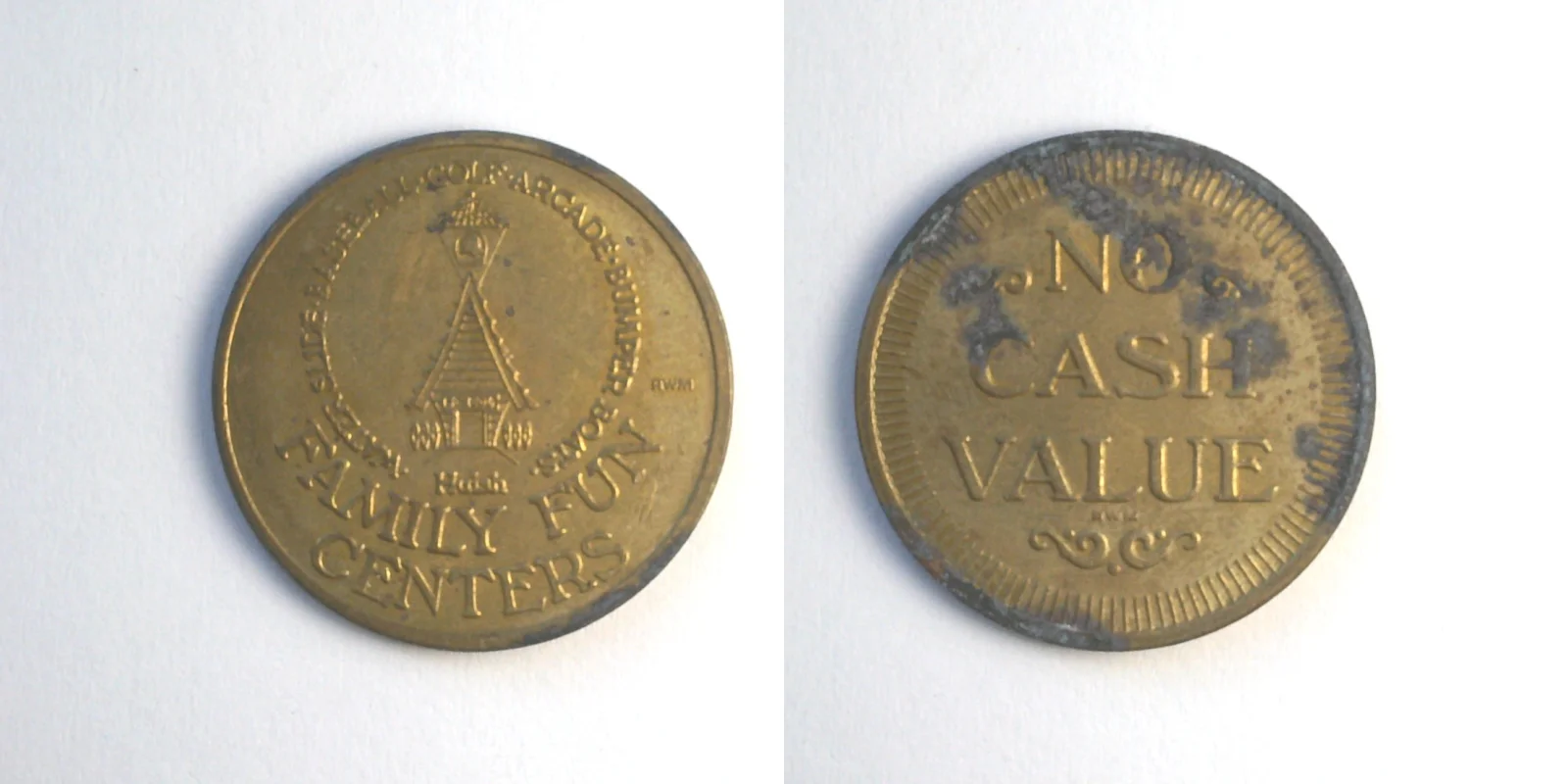 Bullwinkle's Entertainment BW603B Huish Family Fun Centers NCV Token (BW603B) token — front