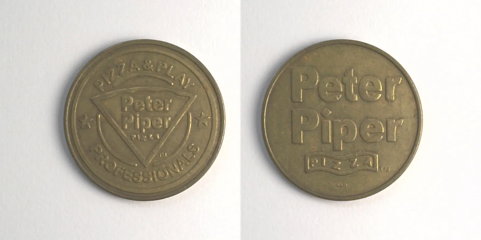 Peter Piper Pizza P310B Peter Piper Pizza Token (P310B) token — front and reverse