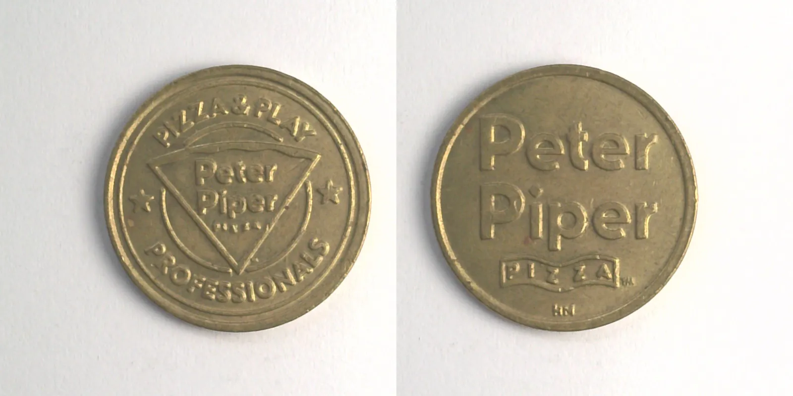 Peter Piper Pizza P311B Peter Piper Pizza Token (P311B) token — front and reverse