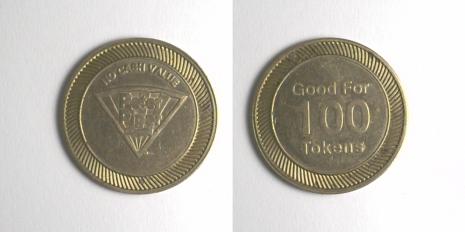 Peter Piper Pizza P322B Peter Piper Pizza Token (P322B) token — front and reverse
