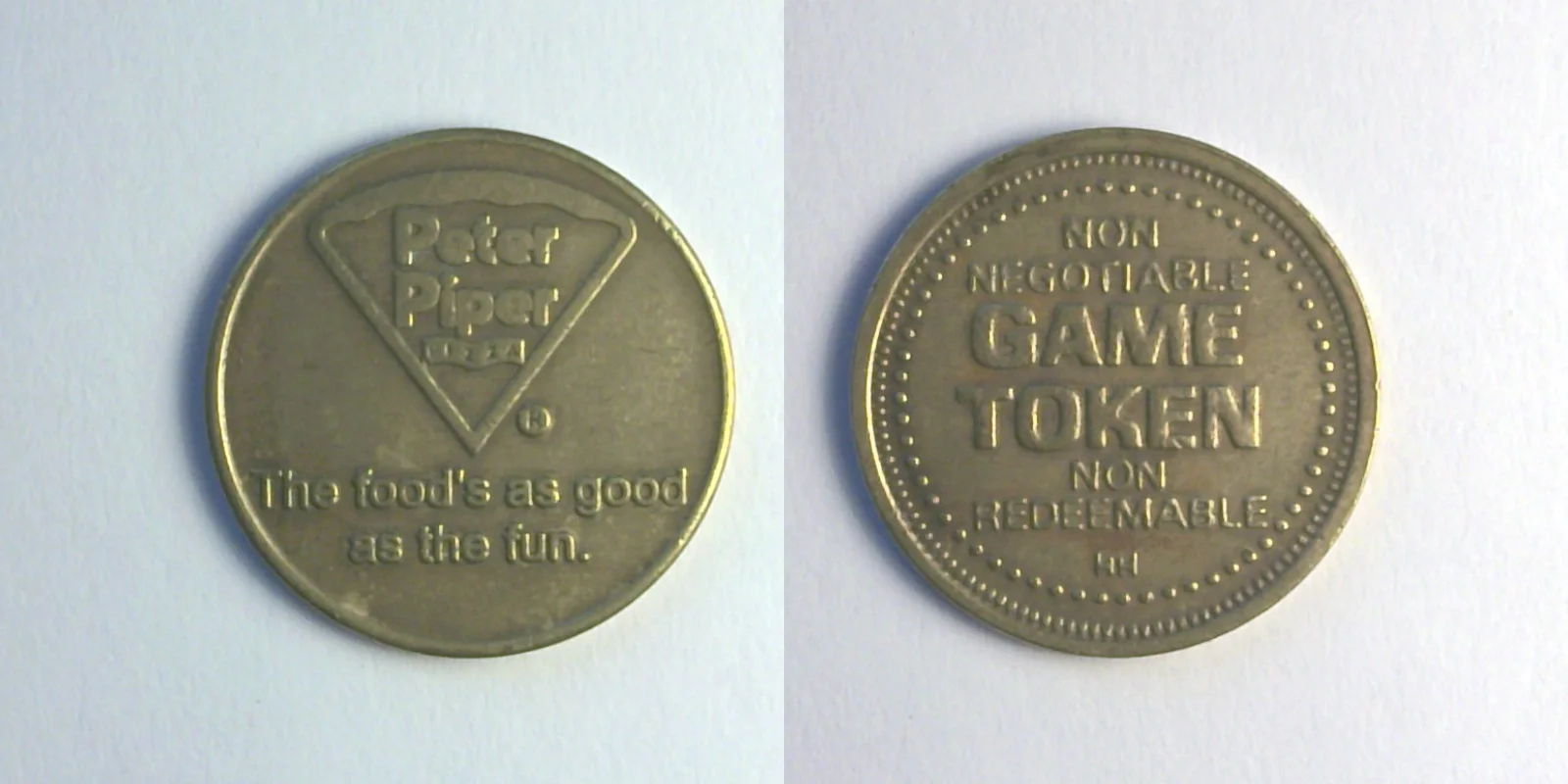 Peter Piper Pizza P324B Peter Piper Pizza Token (P324B) token — front and reverse