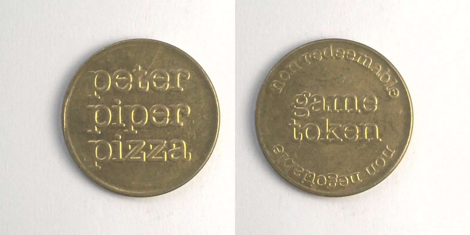 Peter Piper Pizza P401B Peter Piper Pizza Token (P401B) token — front and reverse