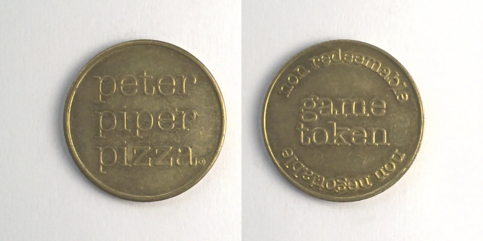 Peter Piper Pizza P402B Peter Piper Pizza Token (P402B) token — front and reverse