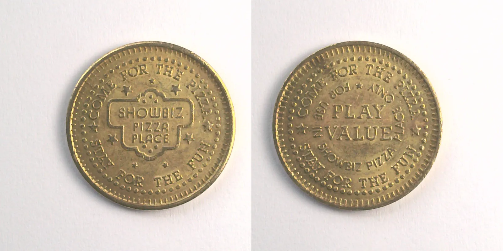 ShowBiz Pizza S05B Showbiz Pizza Place Token (S05B) token — front and reverse
