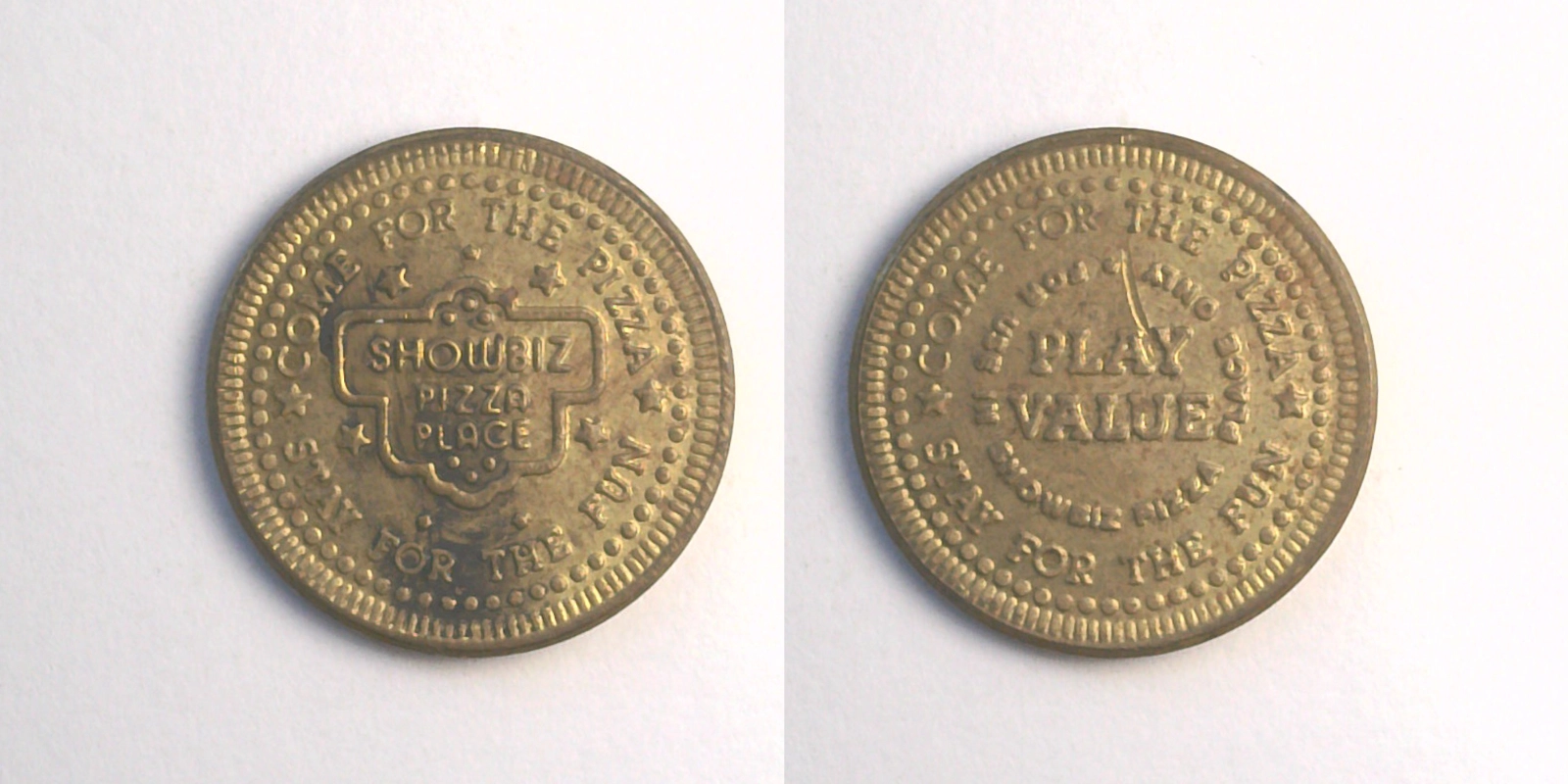 ShowBiz Pizza S06B Showbiz Pizza Place Token (S06B) token — front and reverse