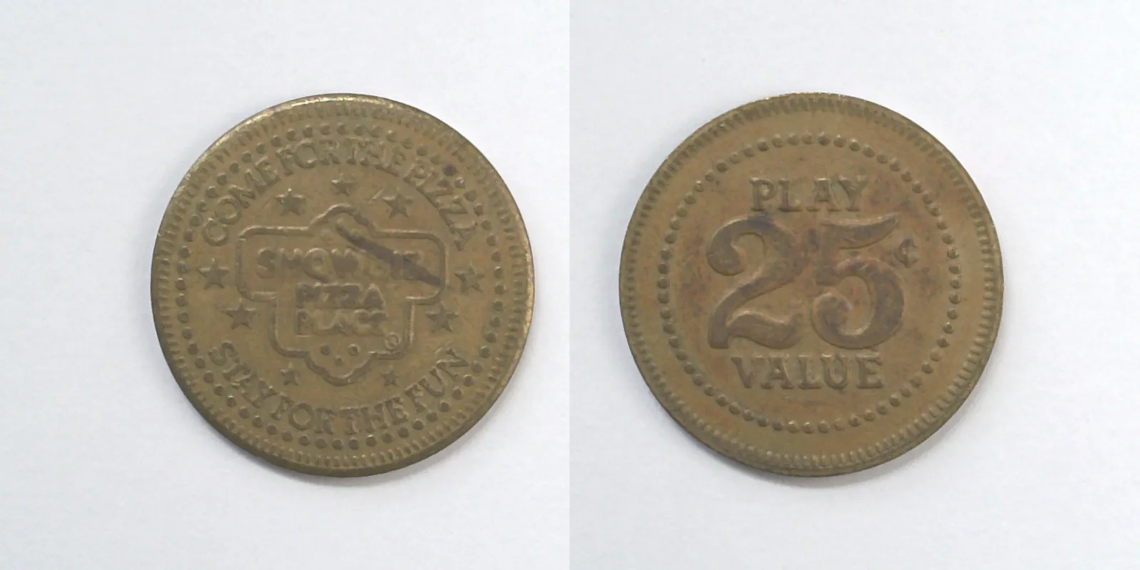 ShowBiz Pizza S08B Showbiz Pizza Place Token (S08B) token — front and reverse
