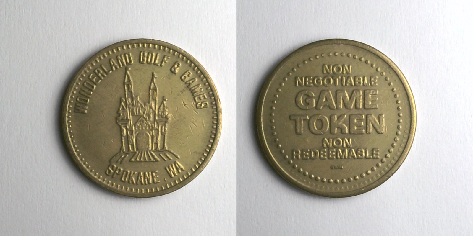 Wonderland Golf & Games WGG104B Wonderland Golf & Games Token (WGG104B) token — front and reverse