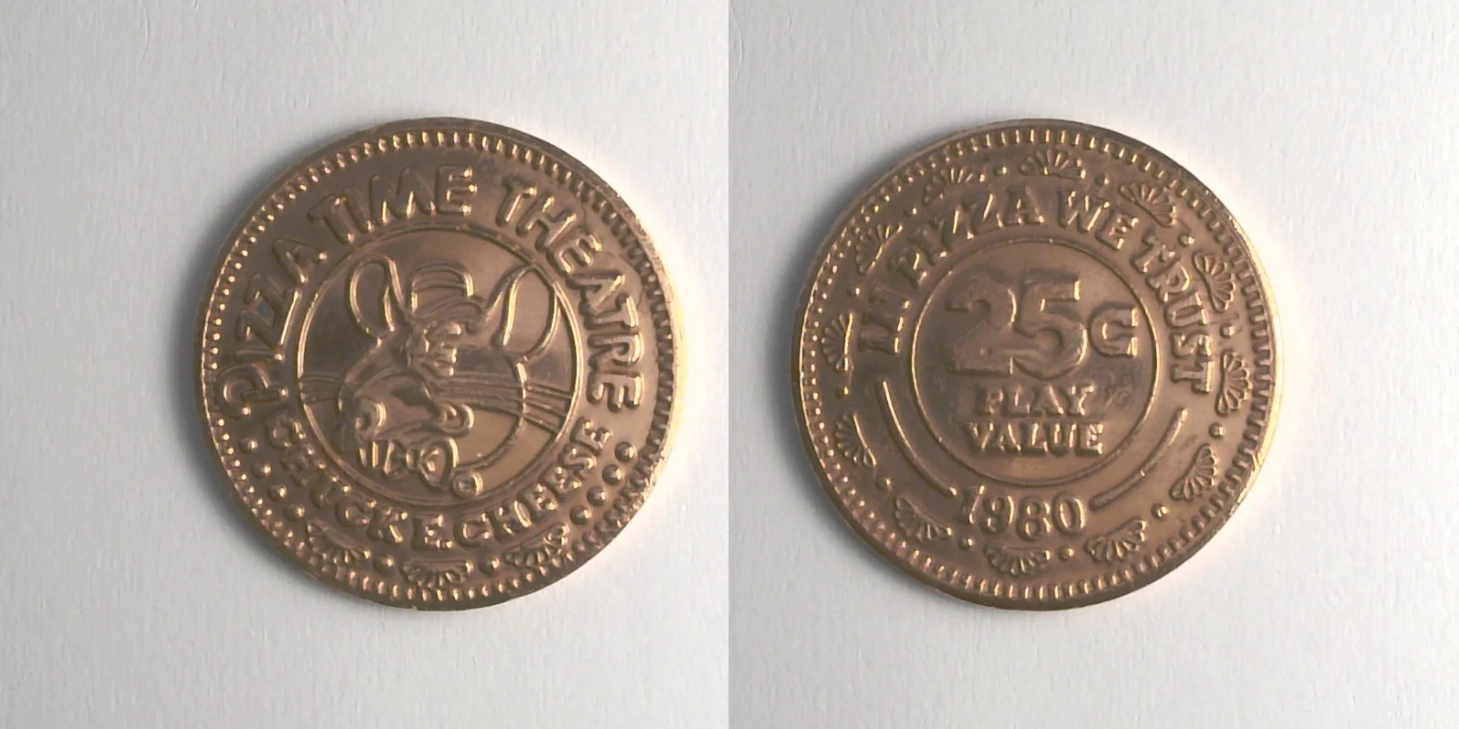 Chuck E. Cheese 105C 1980 Chuck E Cheese Token (105C) (1980) token — front