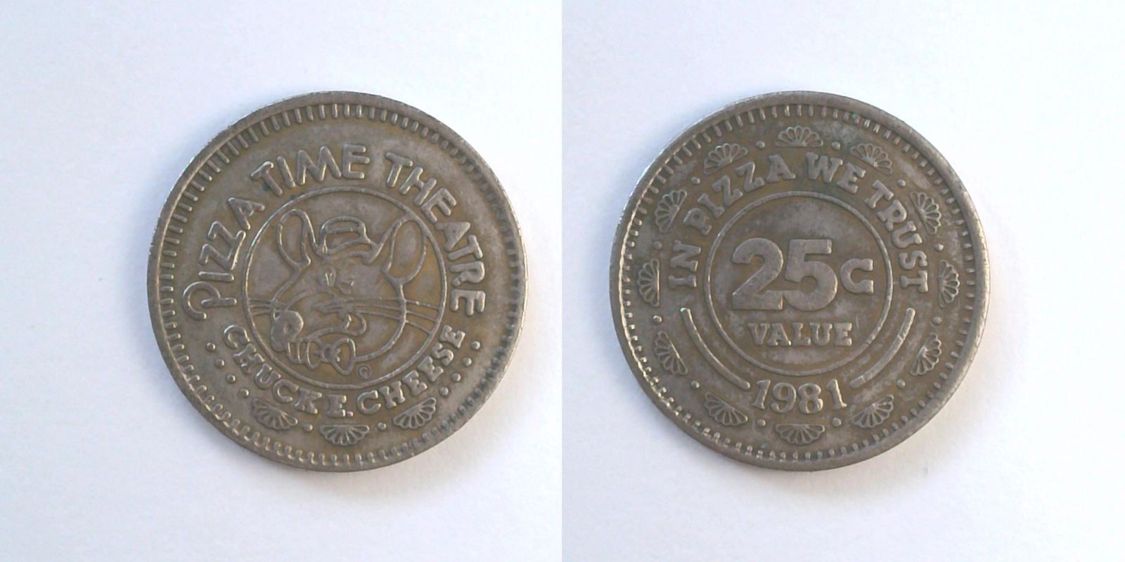 Chuck E. Cheese 106N 1981 Chuck E Cheese Token (106N) (1981) token — front and reverse