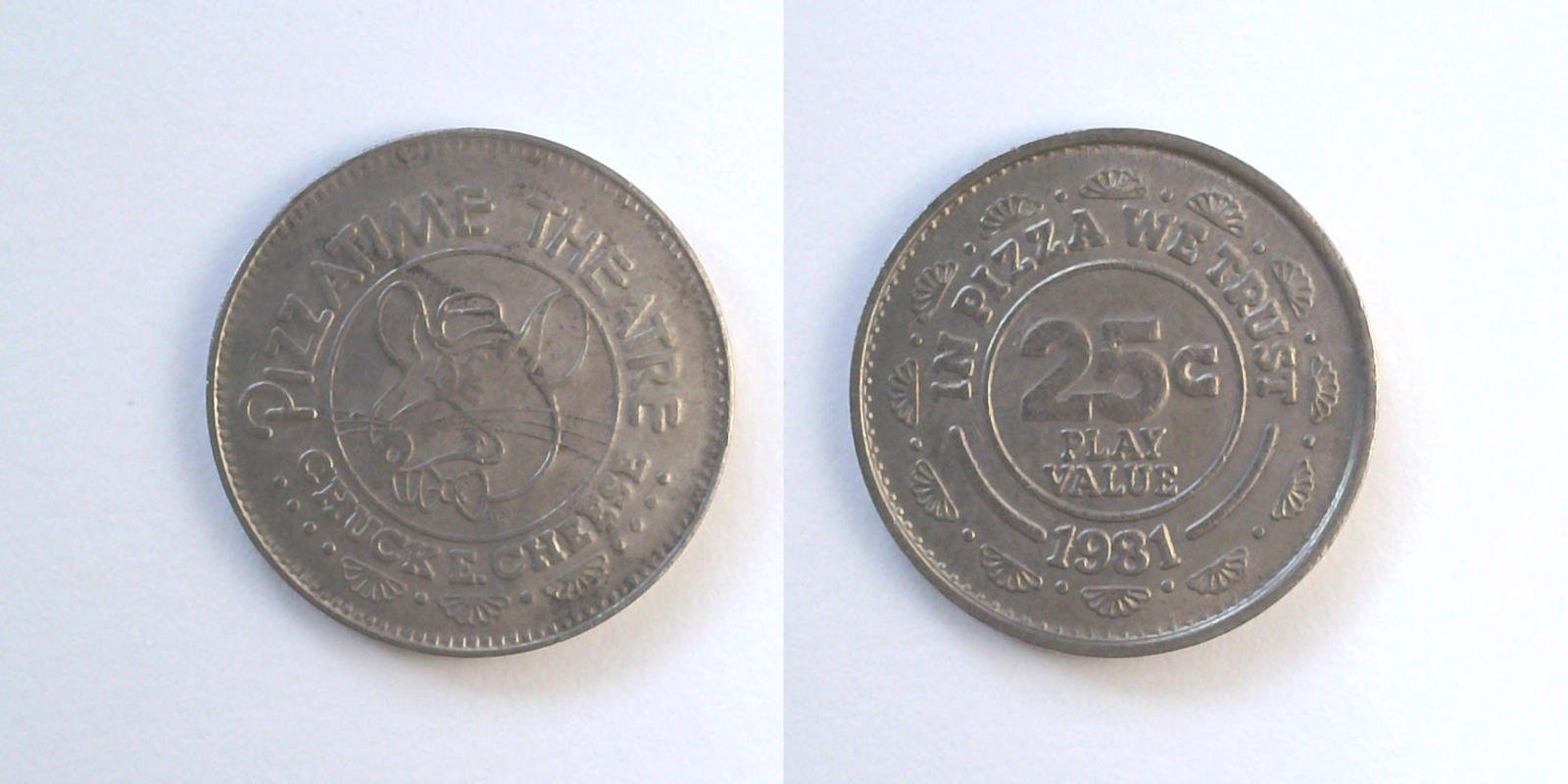 Chuck E. Cheese 110N 1981 Chuck E Cheese Token (110N) (1981) token — front and reverse