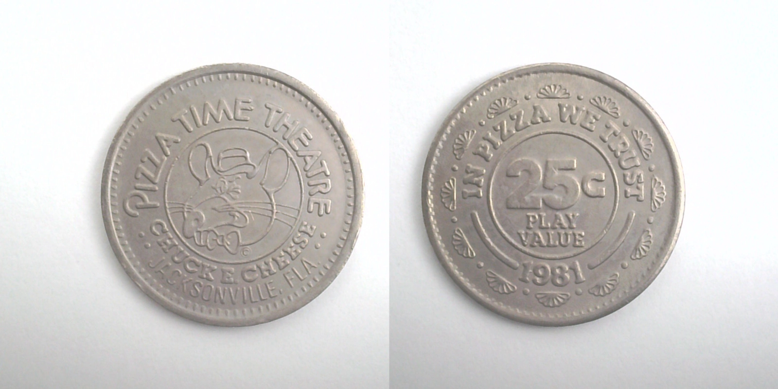 Chuck E. Cheese 164N 1981 Chuck E Cheese Token (164N) (1981) token — front and reverse