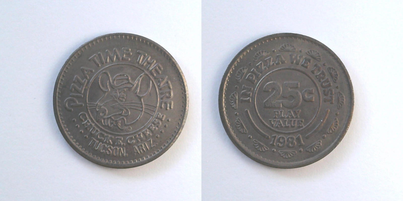 Chuck E. Cheese 176N 1981 Chuck E Cheese Token (176N) (1981) token — front and reverse