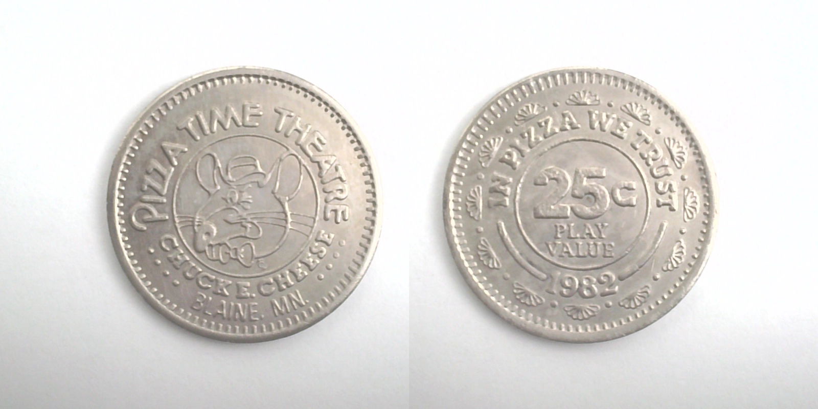 Chuck E. Cheese 179N 1982 Chuck E Cheese Token (179N) (1982) token — front and reverse