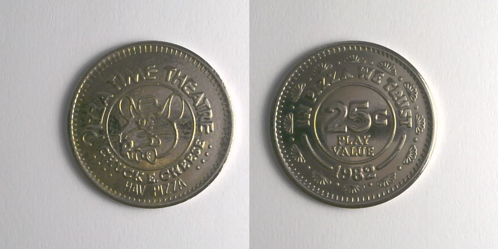 Chuck E. Cheese 182N 1982 Chuck E Cheese Token (182N) (1982) token — front and reverse