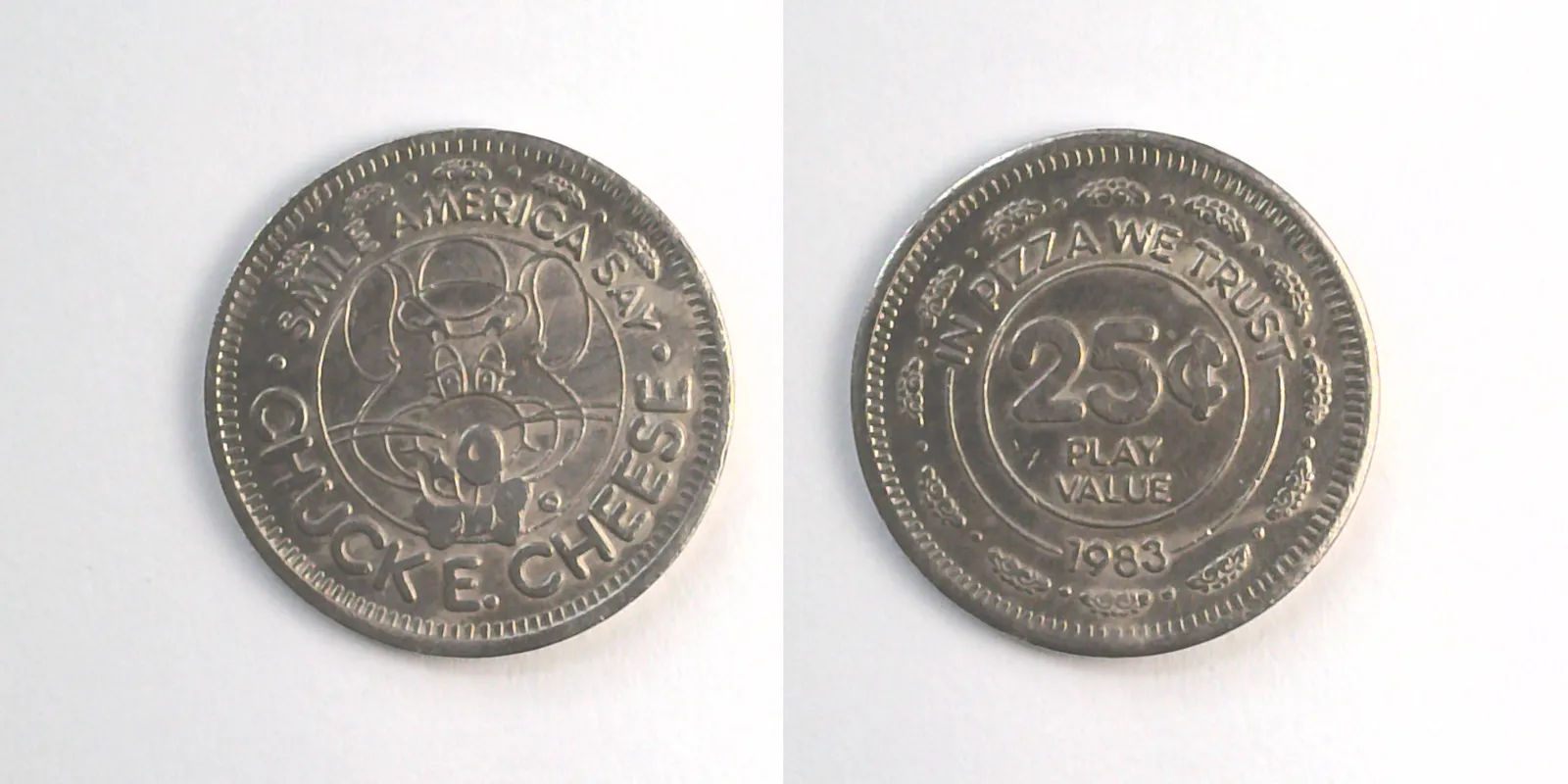 Chuck E. Cheese 202N 1983 Chuck E Cheese Token (202N) (1983) token — front and reverse