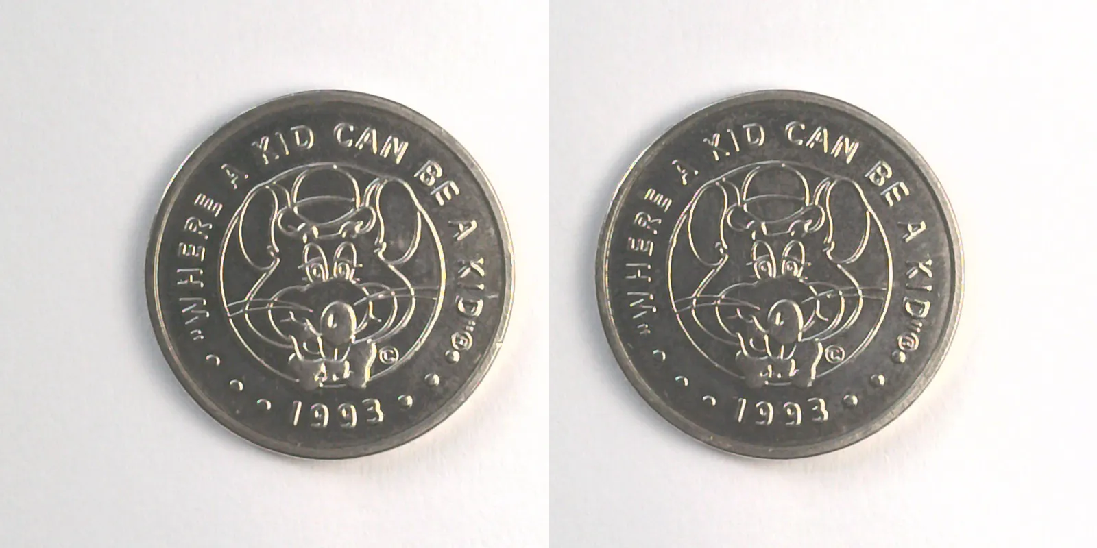 Chuck E. Cheese 311N 1993 Chuck E Cheese Token (311N) (1993) token — front and reverse