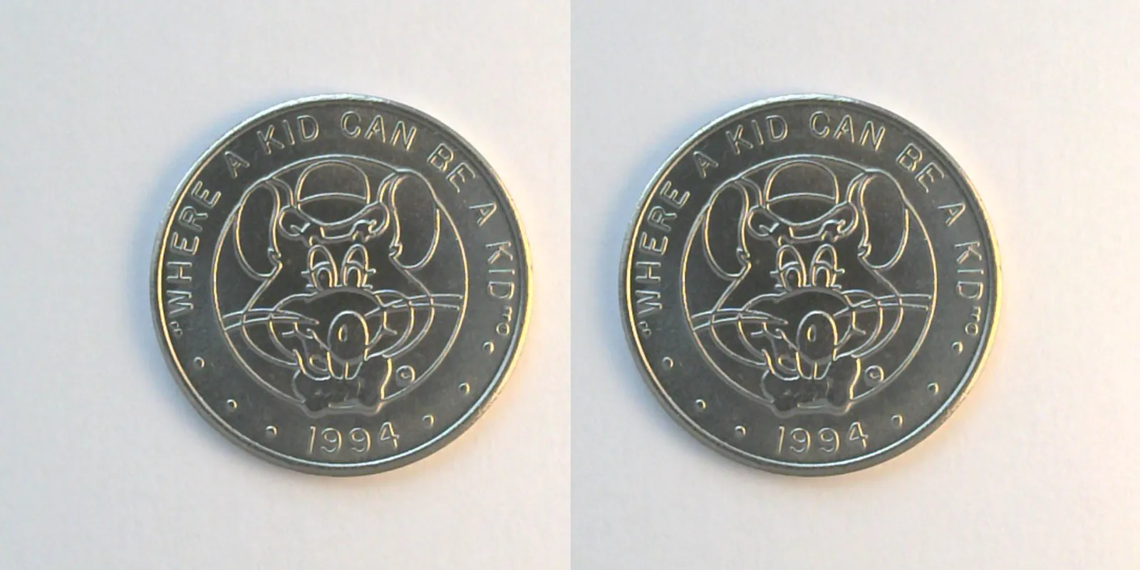 Chuck E. Cheese 315N 1994 Chuck E Cheese Token (315N) (1994) token — front and reverse
