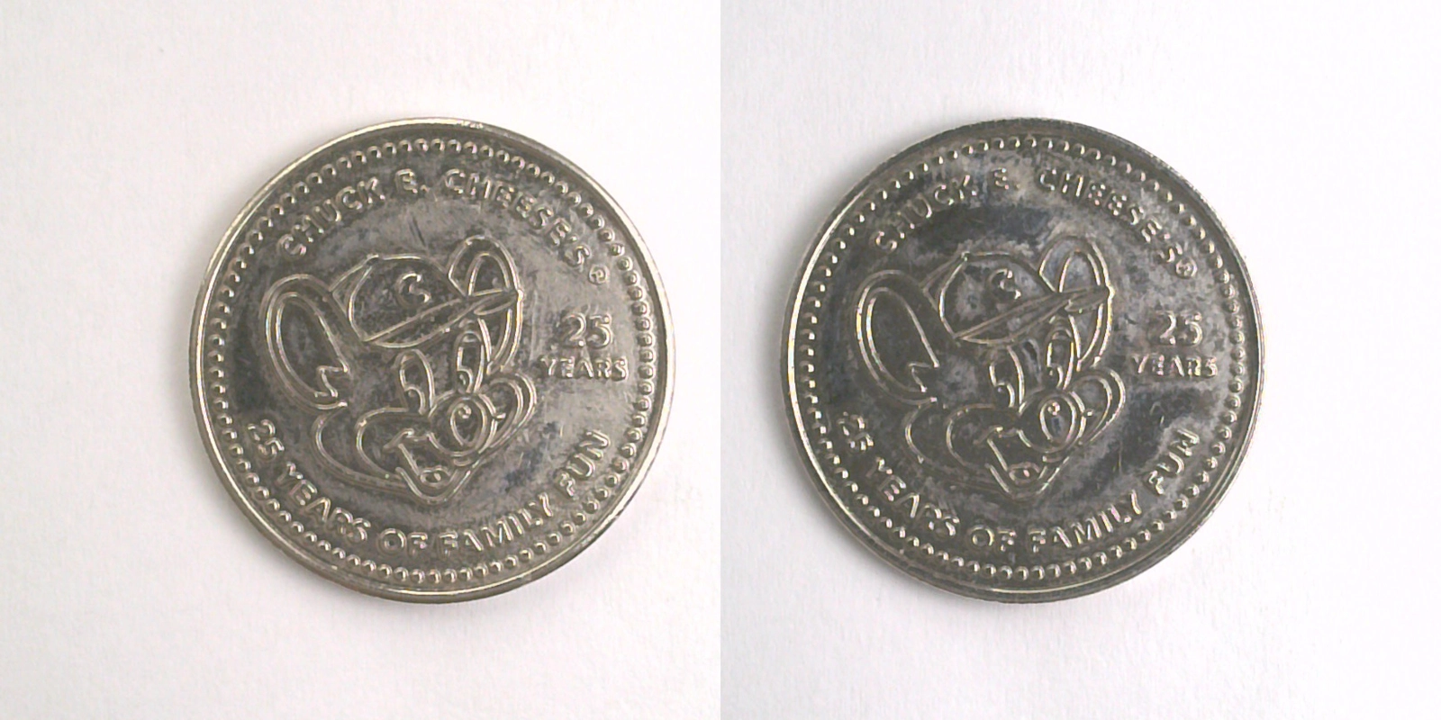 Chuck E. Cheese M01N Chuck E Cheese 25th Anniversary Medal (M01N) token — front and reverse