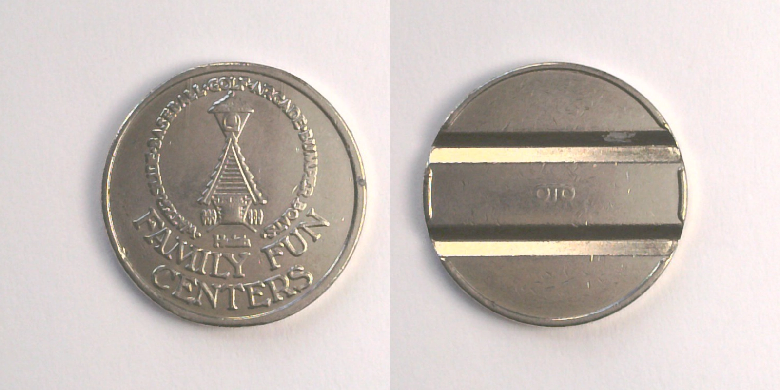 Bullwinkle's Entertainment BW602N Huish Family Fun Centers OTO Token (BW602N) token — front and reverse