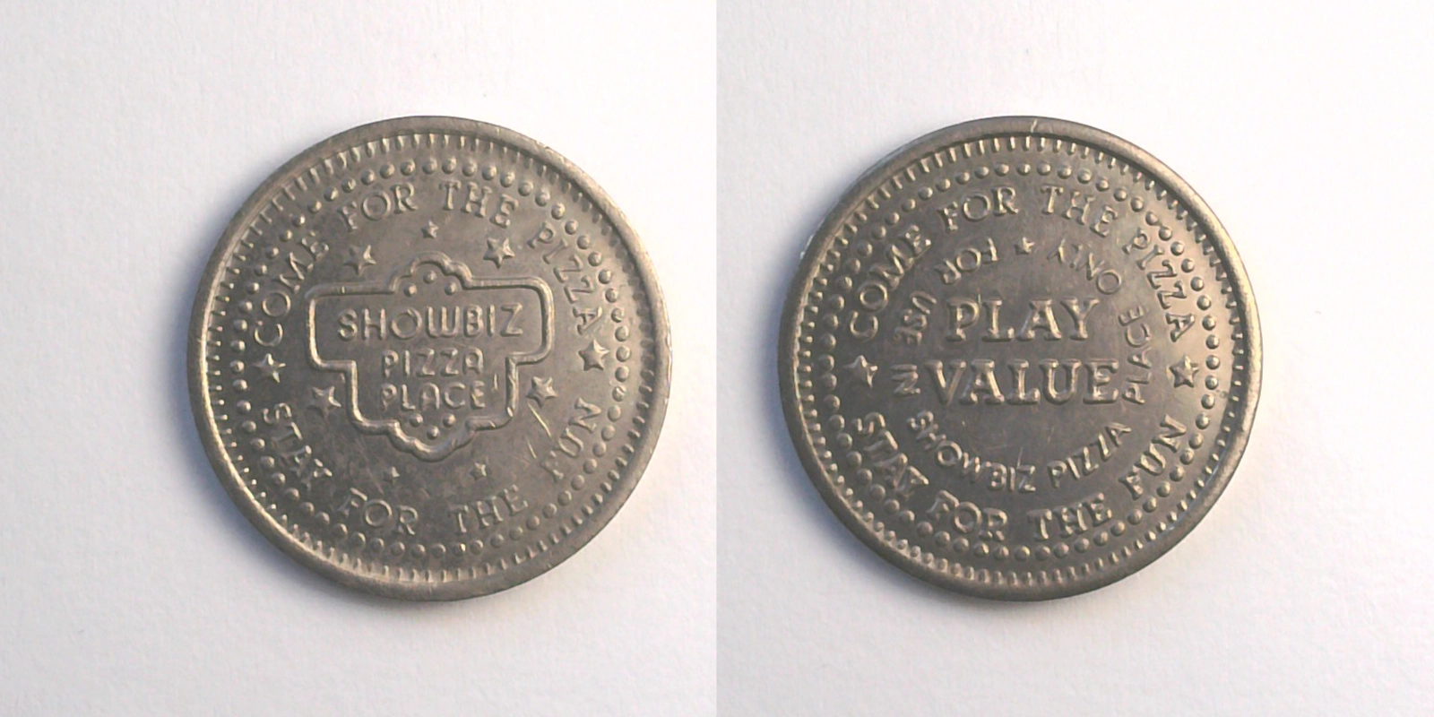 ShowBiz Pizza S03N Showbiz Pizza Place Token (S03N) token — front and reverse