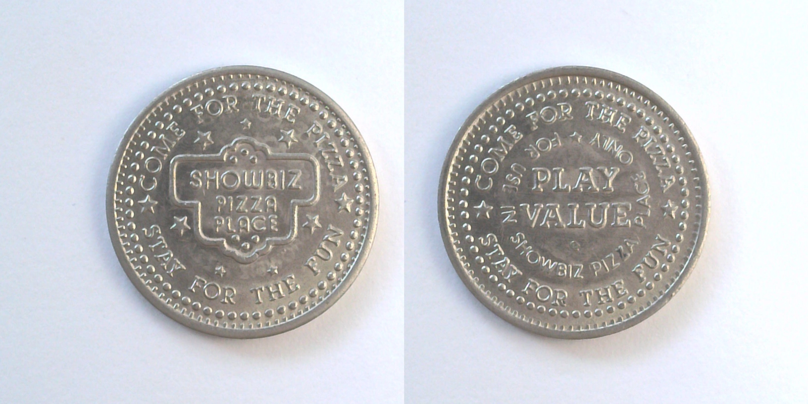 ShowBiz Pizza S10N Showbiz Pizza Place Token (S10N) token — front and reverse