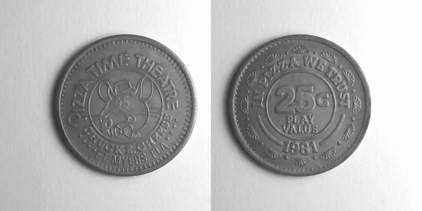 Chuck E. Cheese 159N 1981 Chuck E Cheese Token (159N) (1981) token — front and reverse