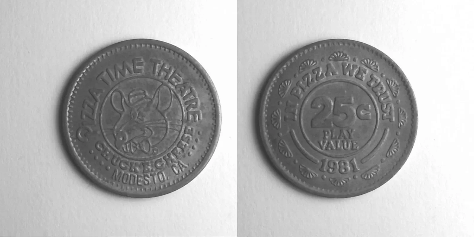 Chuck E. Cheese 169N 1981 Chuck E Cheese Token (169N) (1981) token — front and reverse