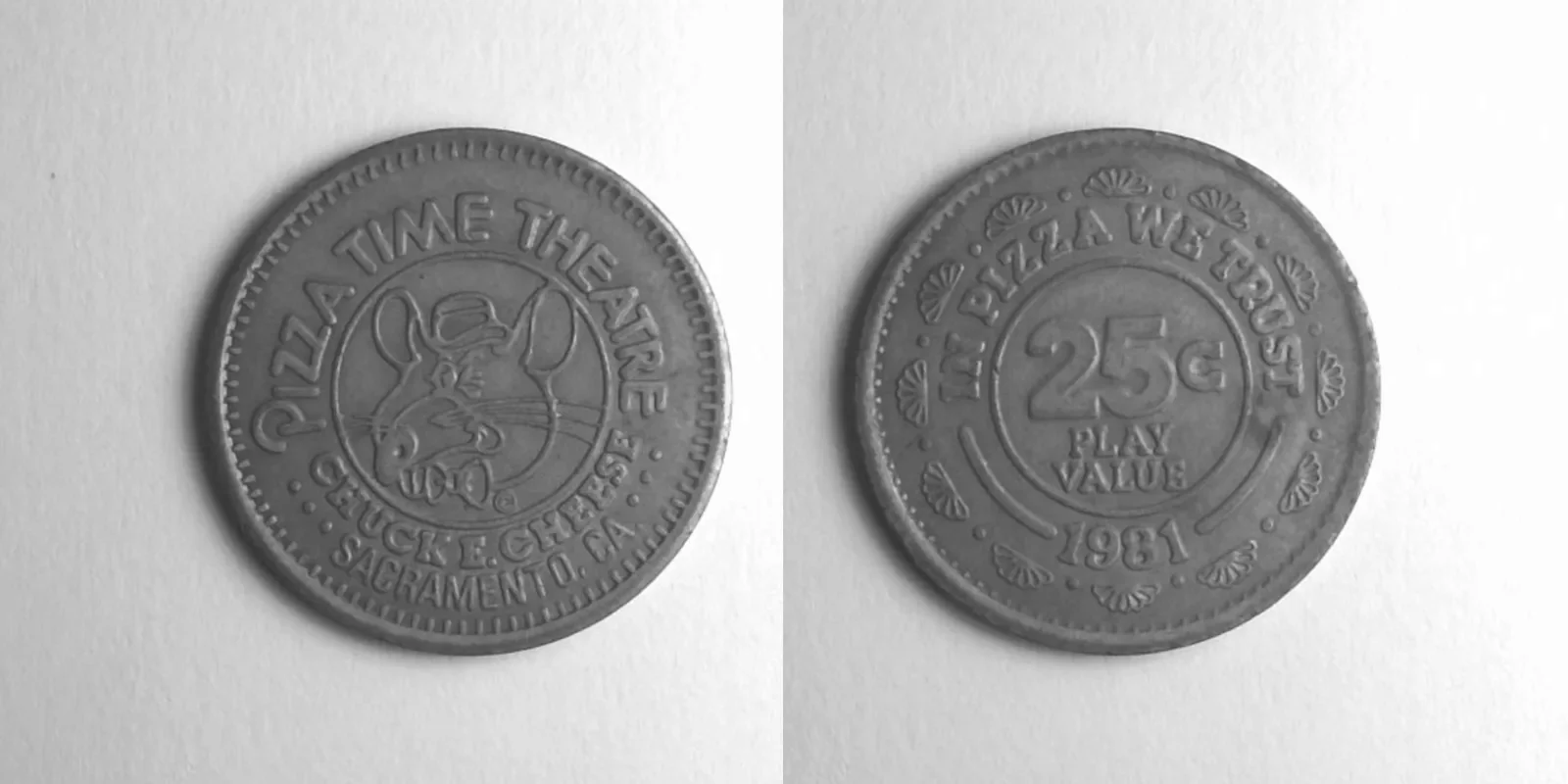 Chuck E. Cheese 172N 1981 Chuck E Cheese Token (172N) (1981) token — front and reverse