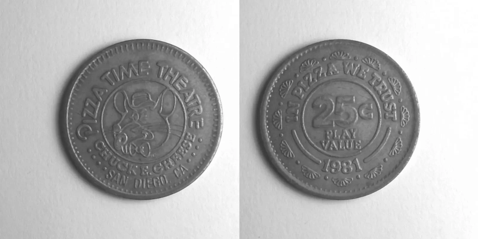 Chuck E. Cheese 174N 1981 Chuck E Cheese Token (174N) (1981) token — front and reverse