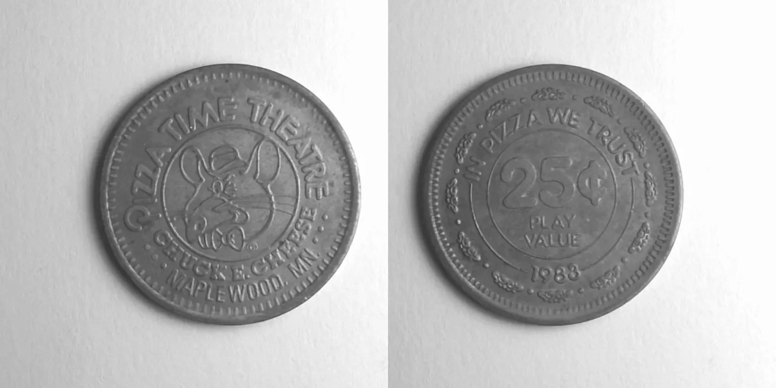Chuck E. Cheese 186N 1983 Chuck E Cheese Token (186N) (1983) token — front and reverse