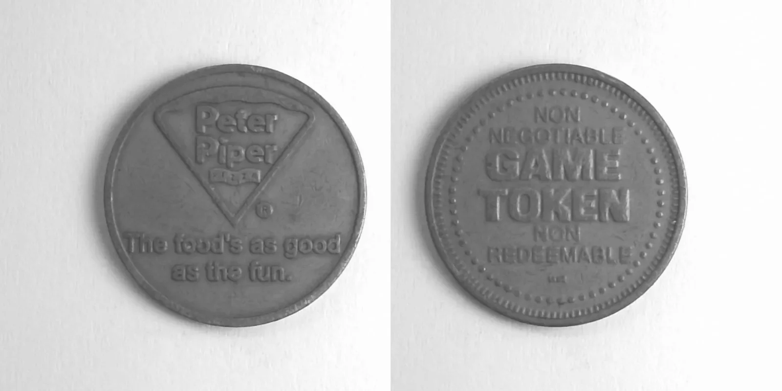 Peter Piper Pizza P305N Peter Piper Pizza Token (P305N) token — front and reverse