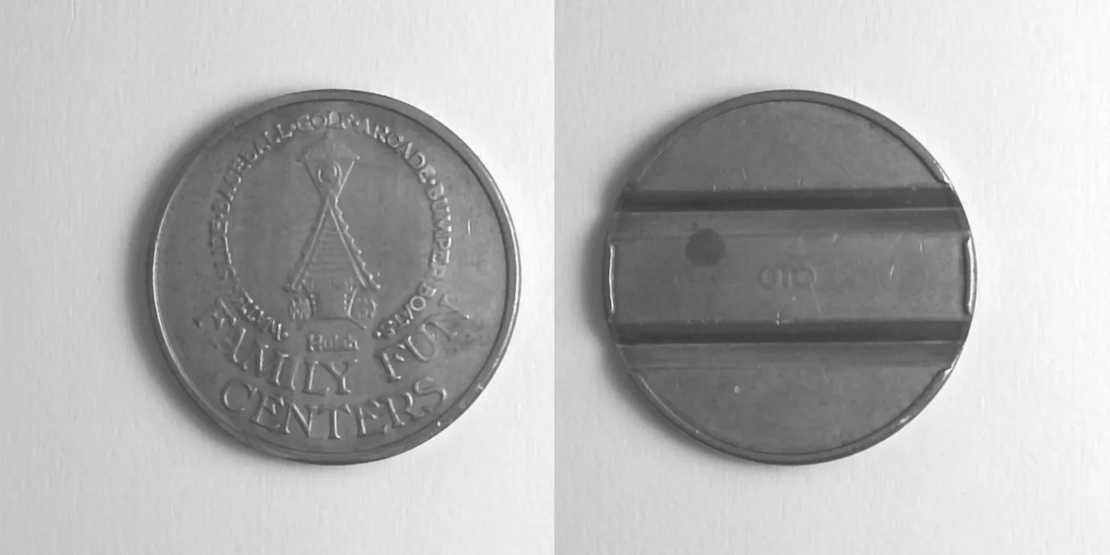 Bullwinkle's Entertainment BW602C Huish Family Fun Centers OTO Token (BW602C) token — front and reverse
