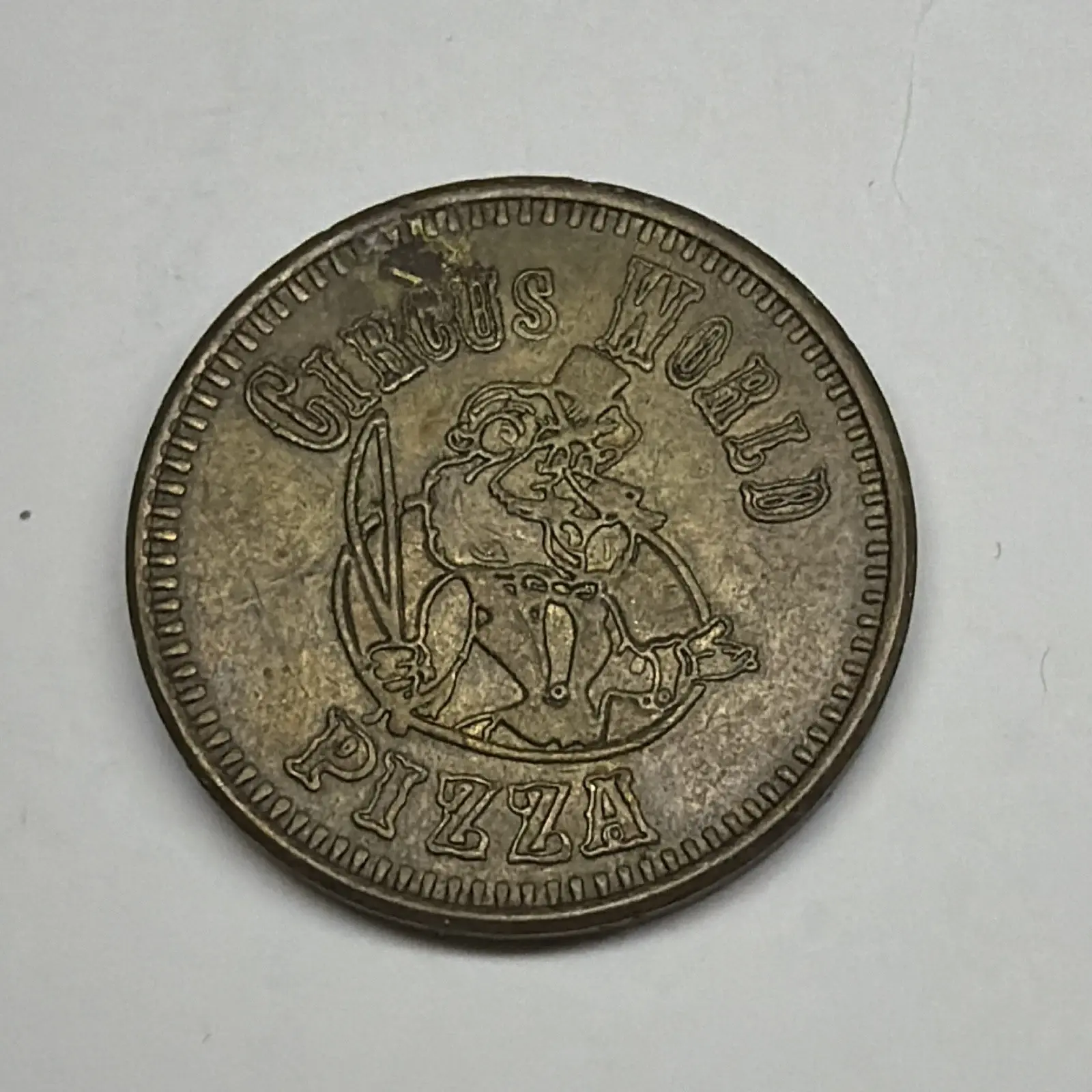 Circus World Pizza CWP103B Circus World Pizza Token (CWP103B) token — front