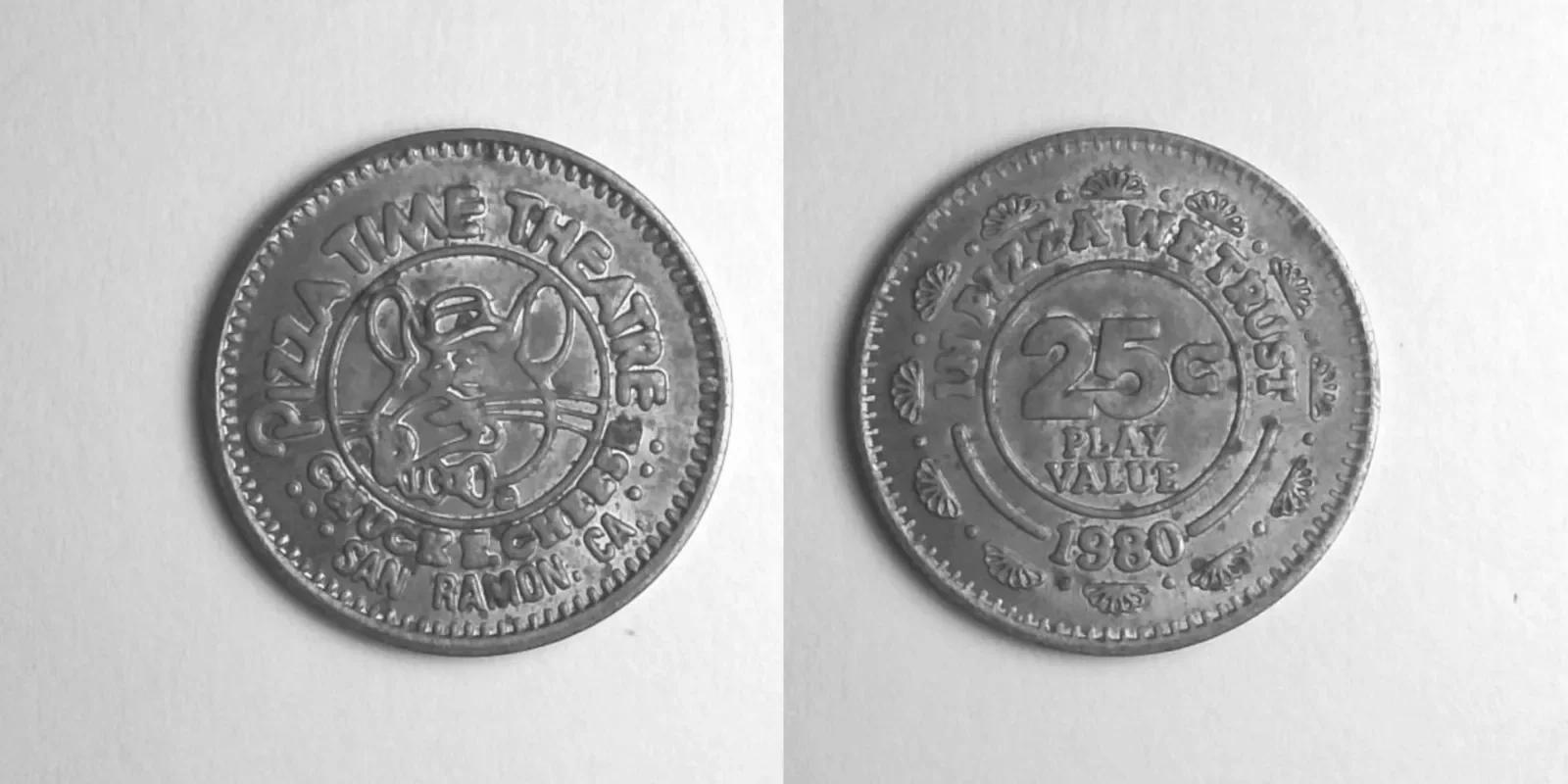 Chuck E. Cheese 146N 1980 Chuck E Cheese Token (146N) (1980) token — front and reverse